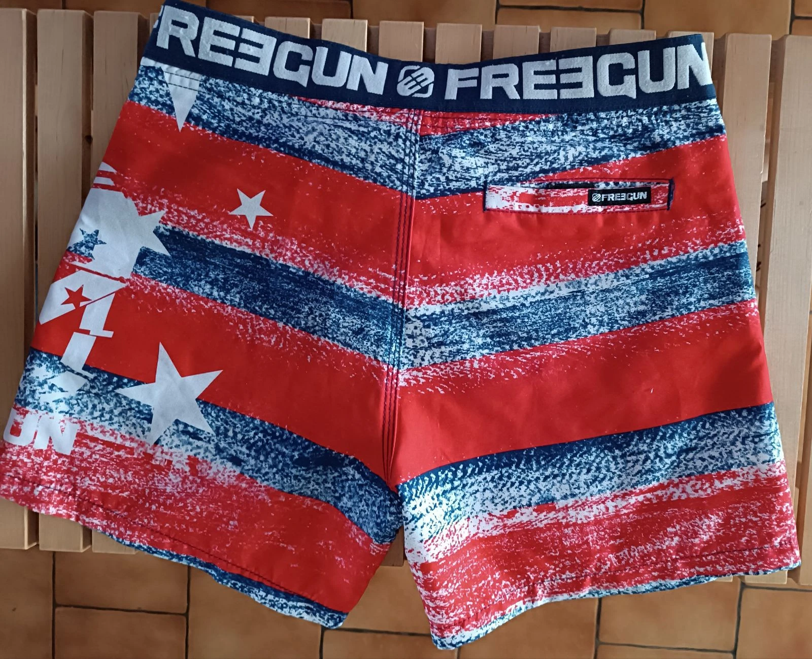 Red, blue and white star print Freegun boardshorts / swim trunks XS – photo 6